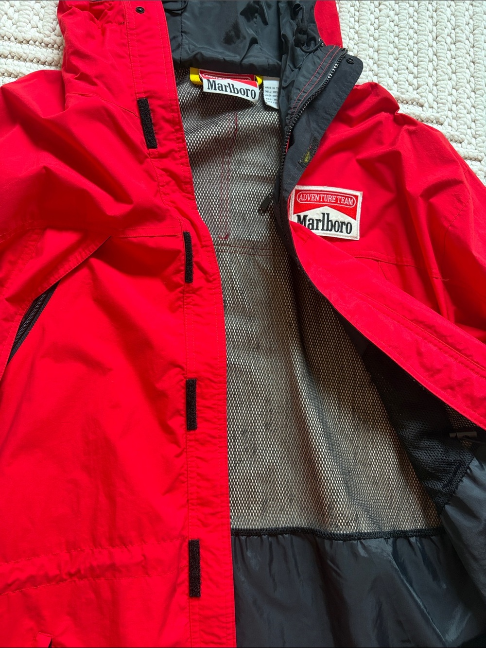 Vintage Marlboro Waterproof Hooded Rain Jacket - Picture 3 of 7